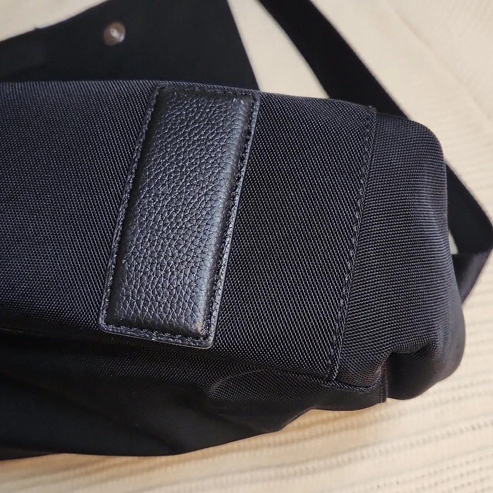 Banana Republic black canvas messenger laptop bag